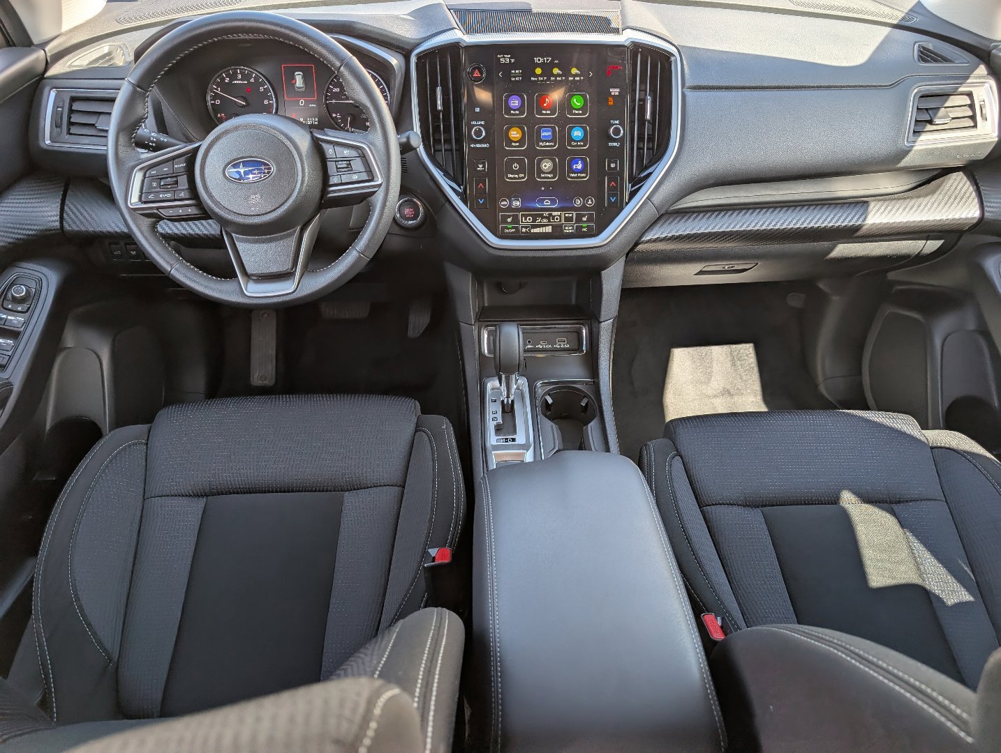 Used 2025 Cosmic Blue Pearl Subaru Premium image 23