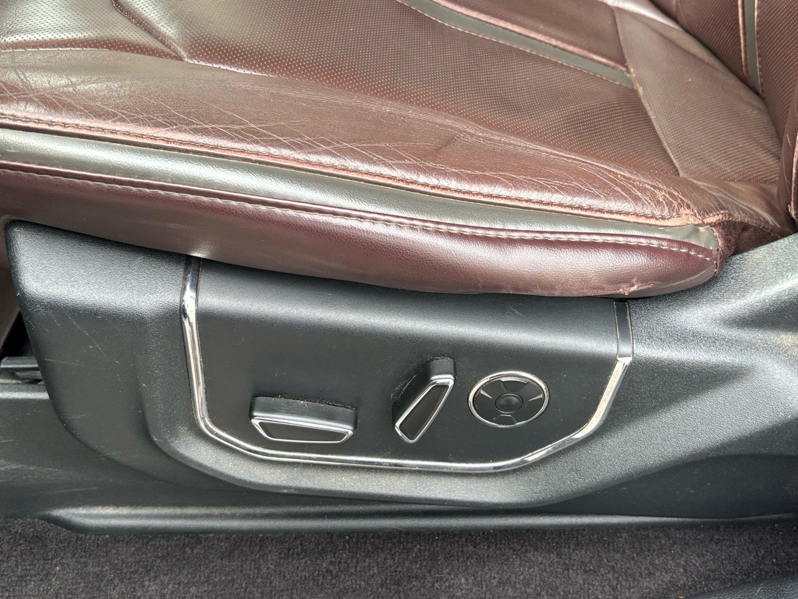 Used 2016 White Platinum Tri-Coat Metallic Ford Platinum image 12