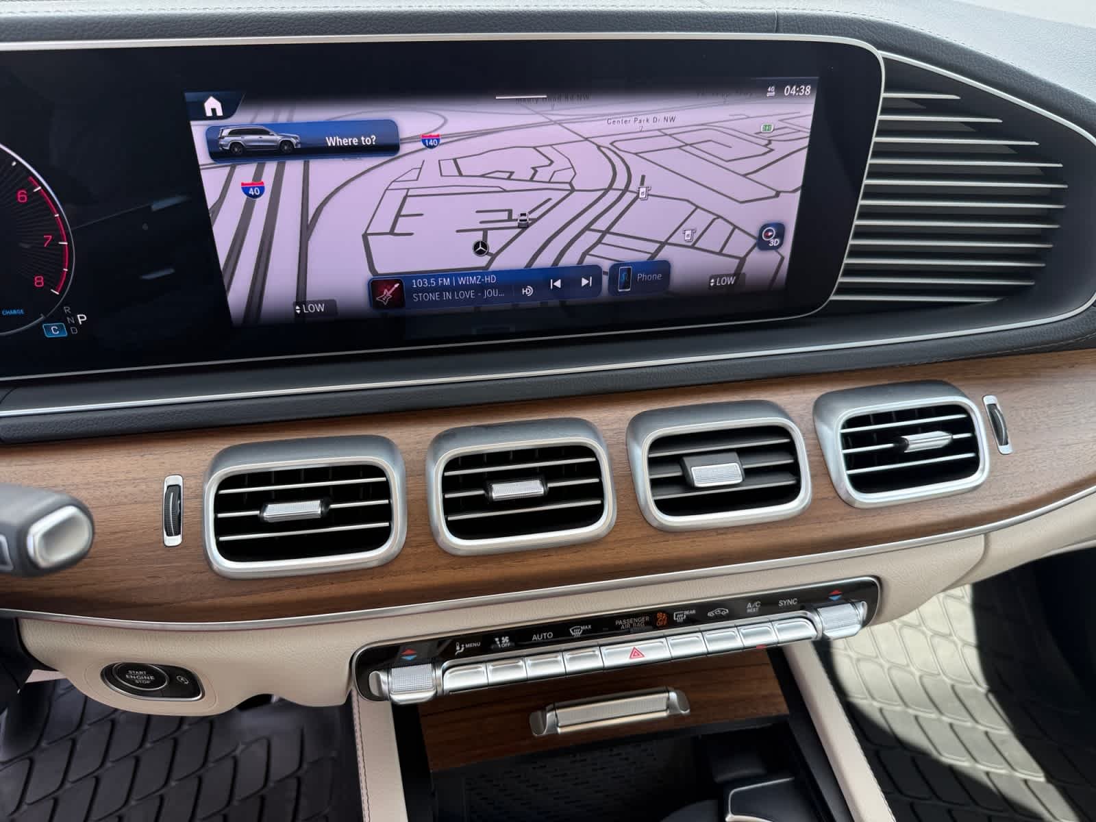 Certified Used 2024 MANUFAKTUR Alpine Grey Mercedes-Benz GLS 450 image 17