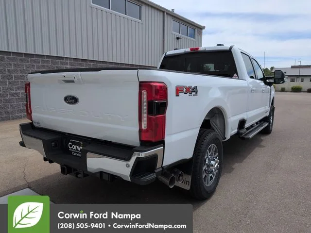 New 2026 Oxford White Ford Lariat image 3