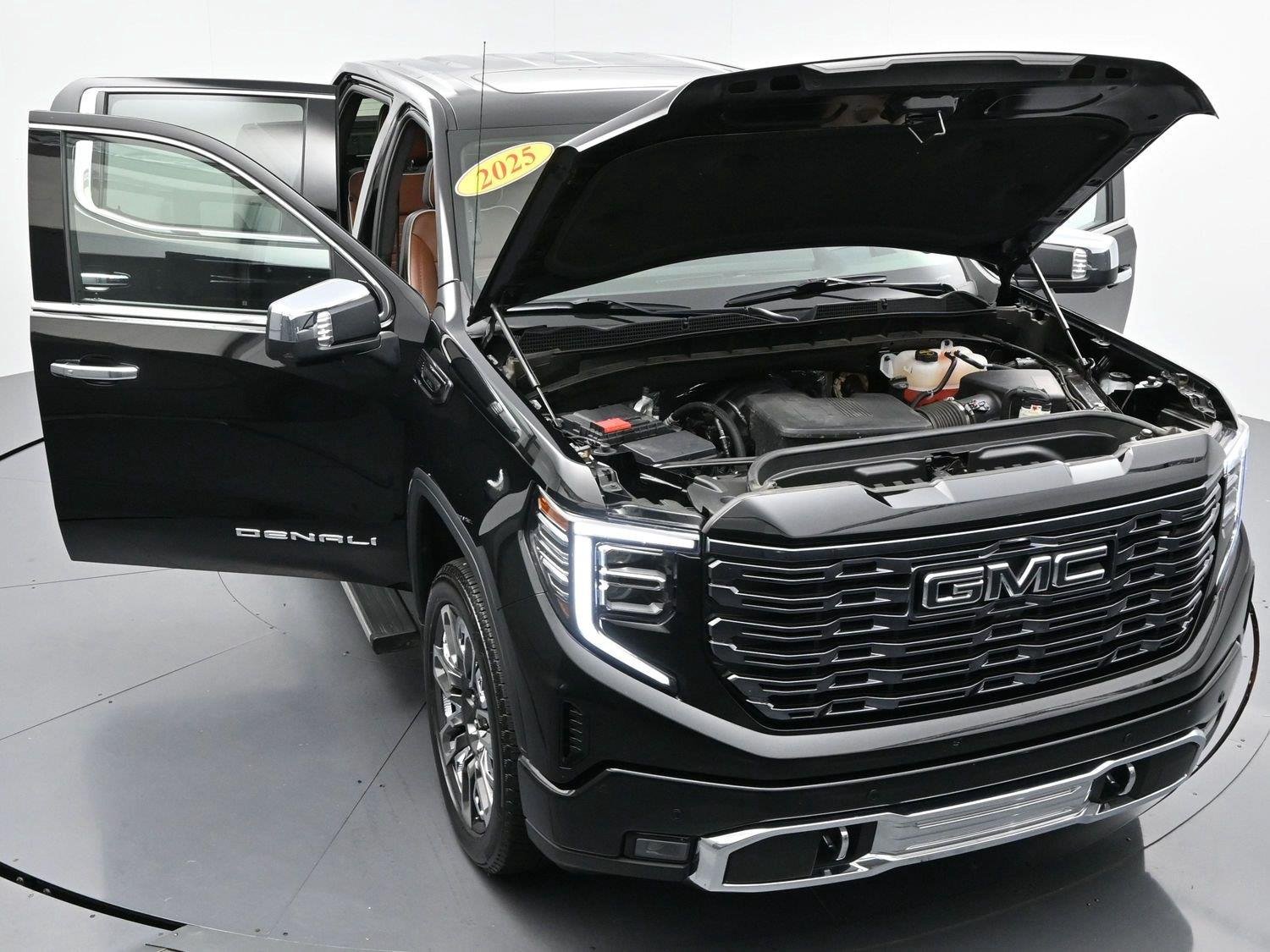 Used 2025 Onyx Black GMC Denali Ultimate image 47