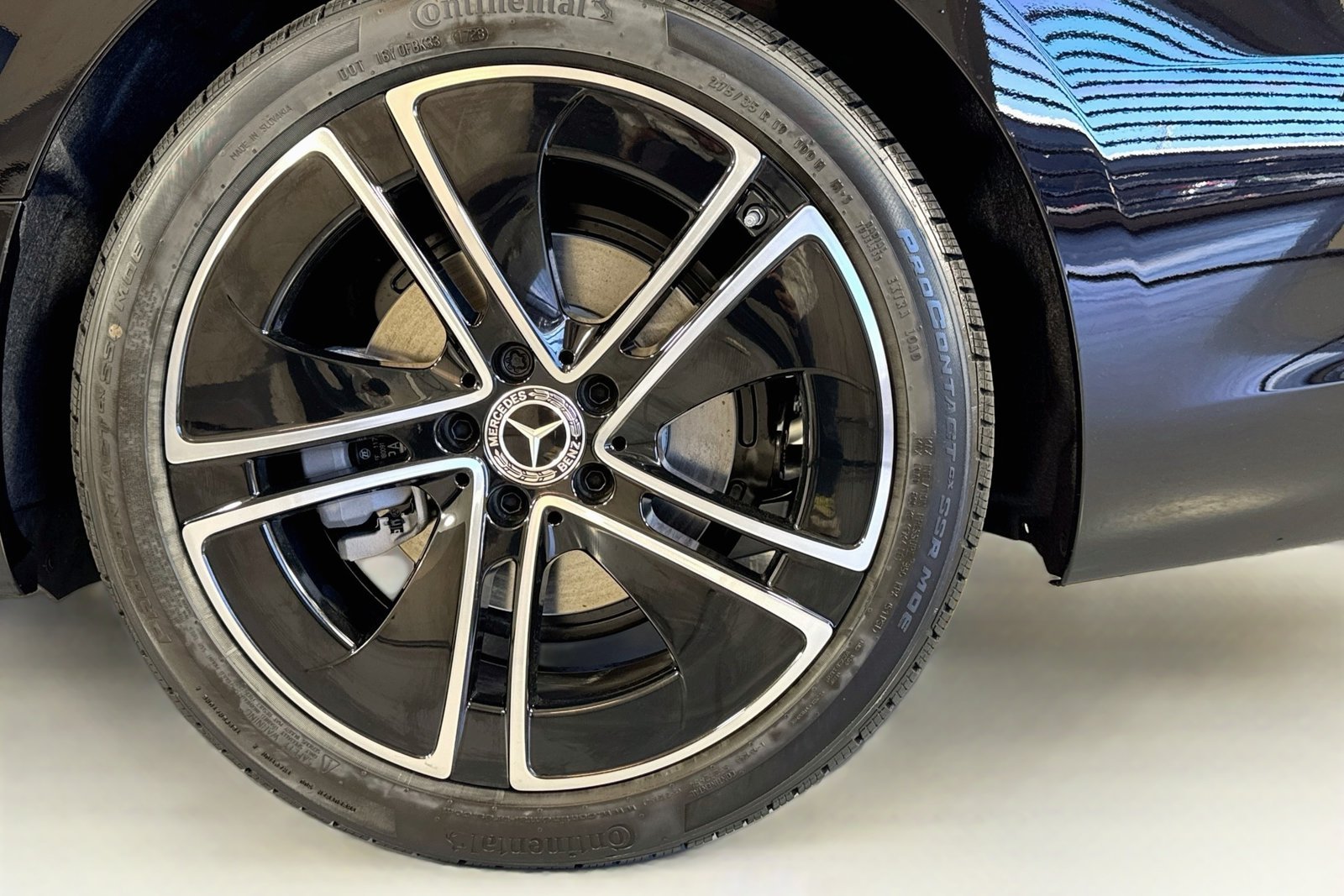 New 2027 Black Mercedes-Benz CLE 300 image 29
