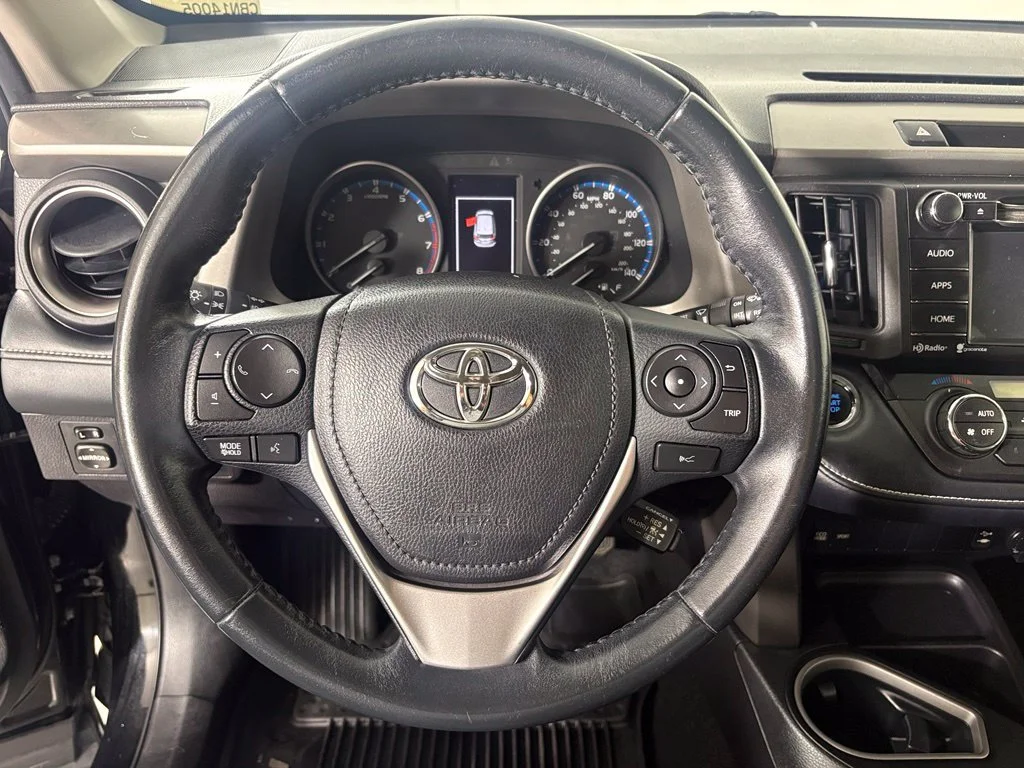 Used 2018 Black Toyota XLE image 23