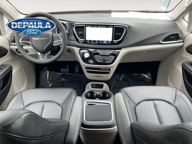 Used 2024 Bright White Clearcoat Chrysler Touring L image 13