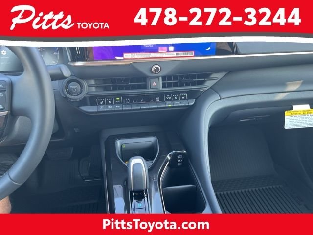 2026 Toyota Crown XLE - Photo 21