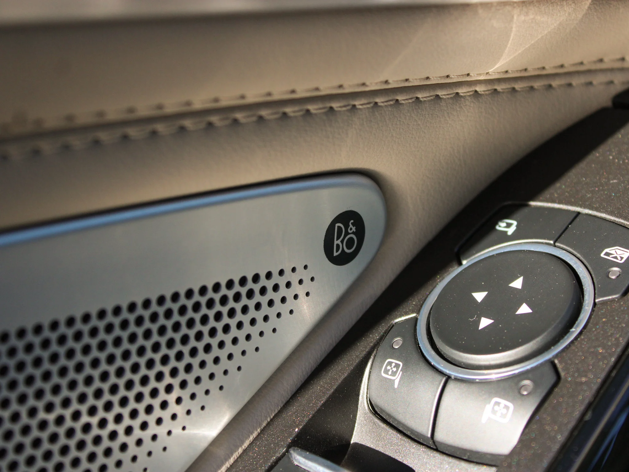Certified Used 2023 Black Ford Platinum * No Accidents | Apple CarPlay | Luxury 3-Row SUV | Bang & Olufsen | Adaptive Cruise image 25