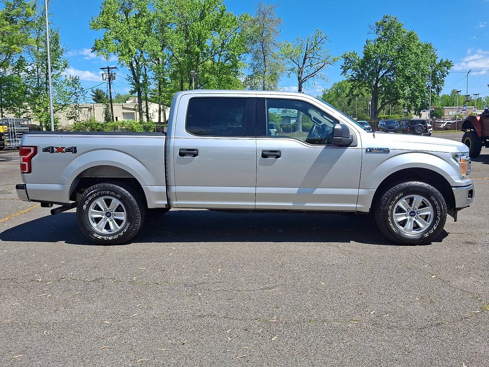 Used 2018 Silver Ford XLT image 8