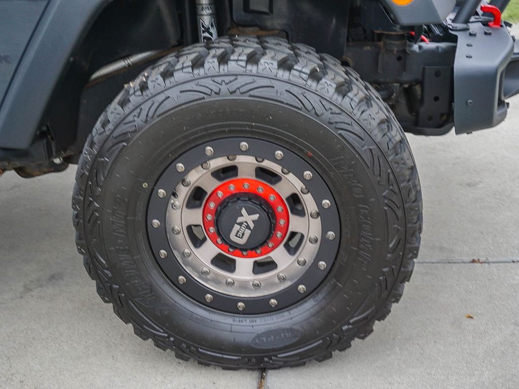 Used 2018 Black Jeep Unlimited Rubicon image 10