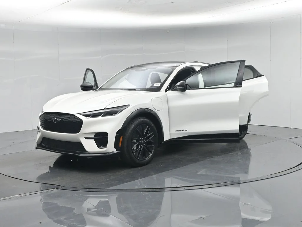 New 2026 Star White Metallic Tri-coat Ford Premium image 29