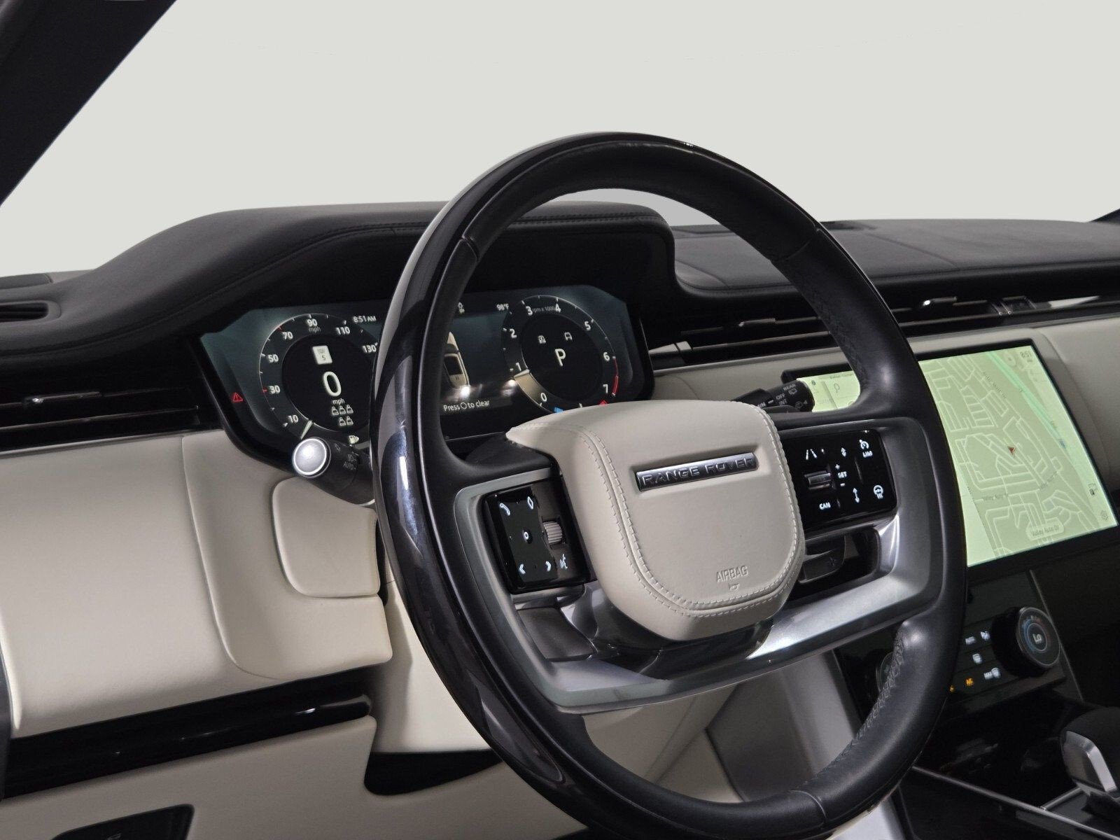 Used 2023 White Land Rover SE image 11