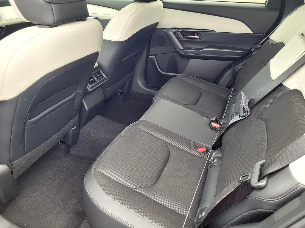 New 2026 Machine Gray Metallic Mazda 2.5 S Preferred AWD image 8
