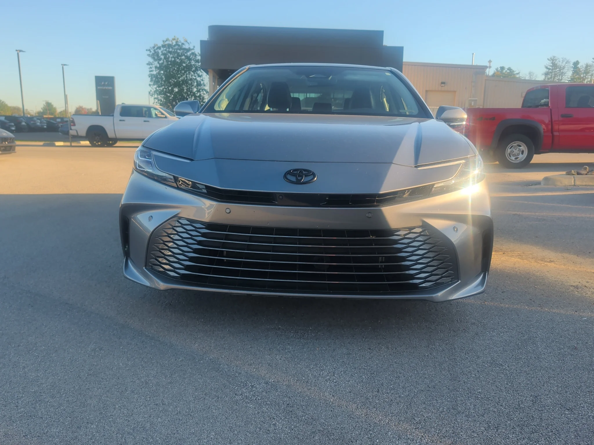 Used 2025 Heavy Metal Toyota XLE image 6
