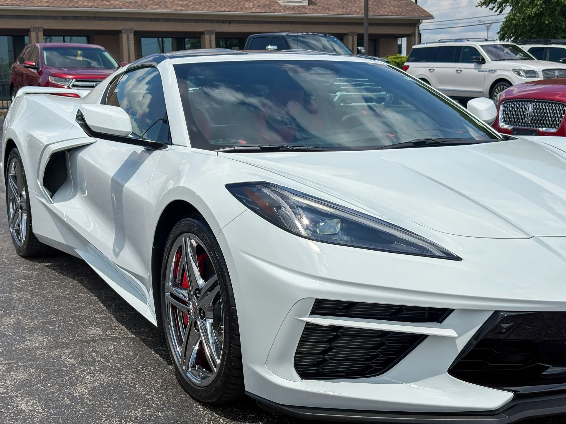 Used 2024 White Chevrolet Stingray image 3
