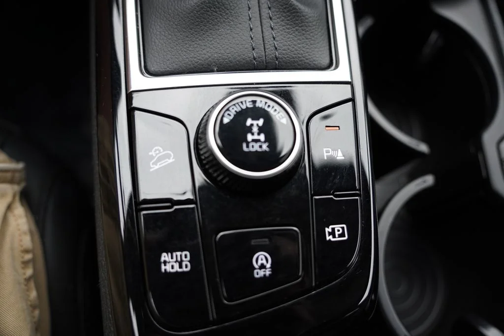 Used 2024 Gravity Gray Kia X-Line image 30