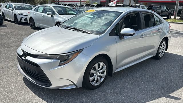 Certified Used 2025 Classic Silver Toyota LE image 3