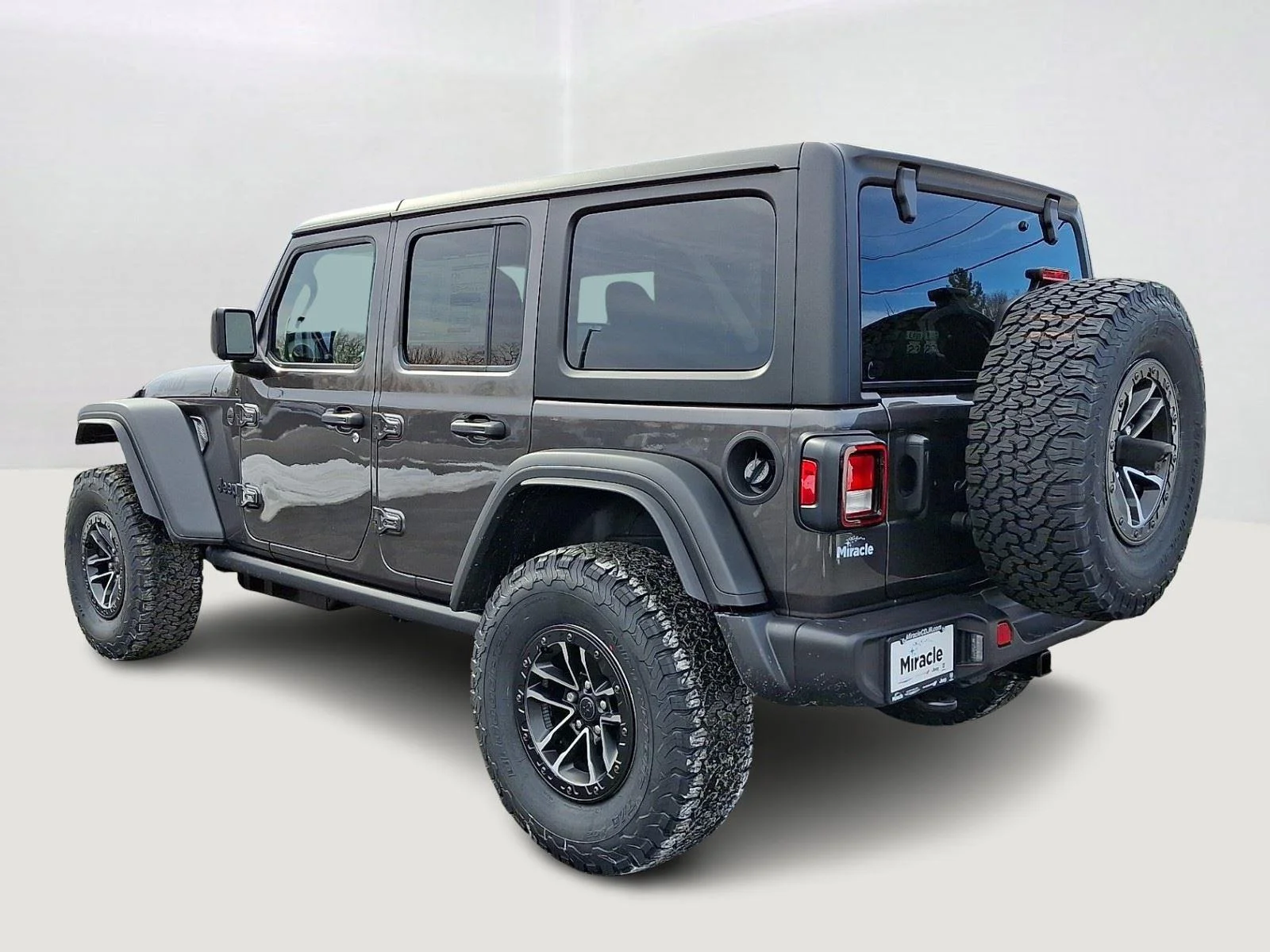 New 2026 Granite Crystal Metallic Clearcoat Jeep Willys image 5