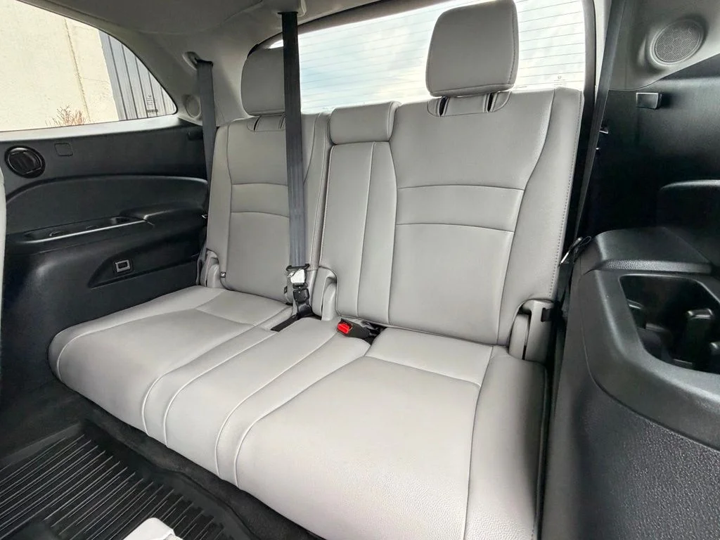 Used 2020 Silver Honda Touring image 23