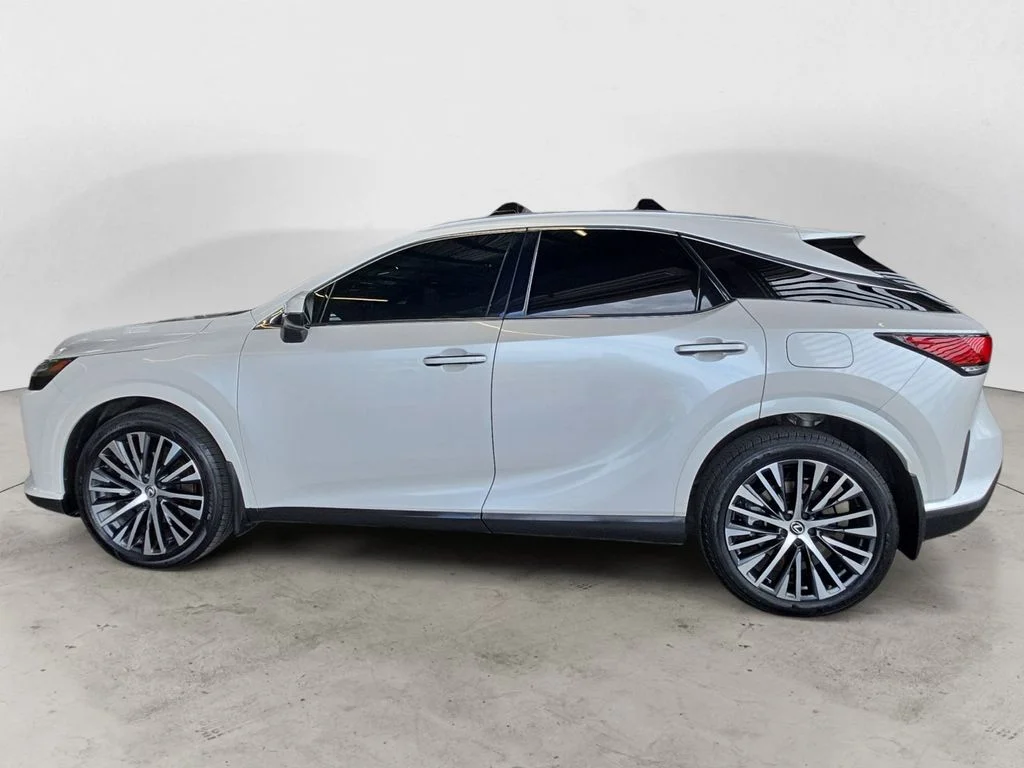 Used 2023 White Lexus 350h Premium Plus image 8