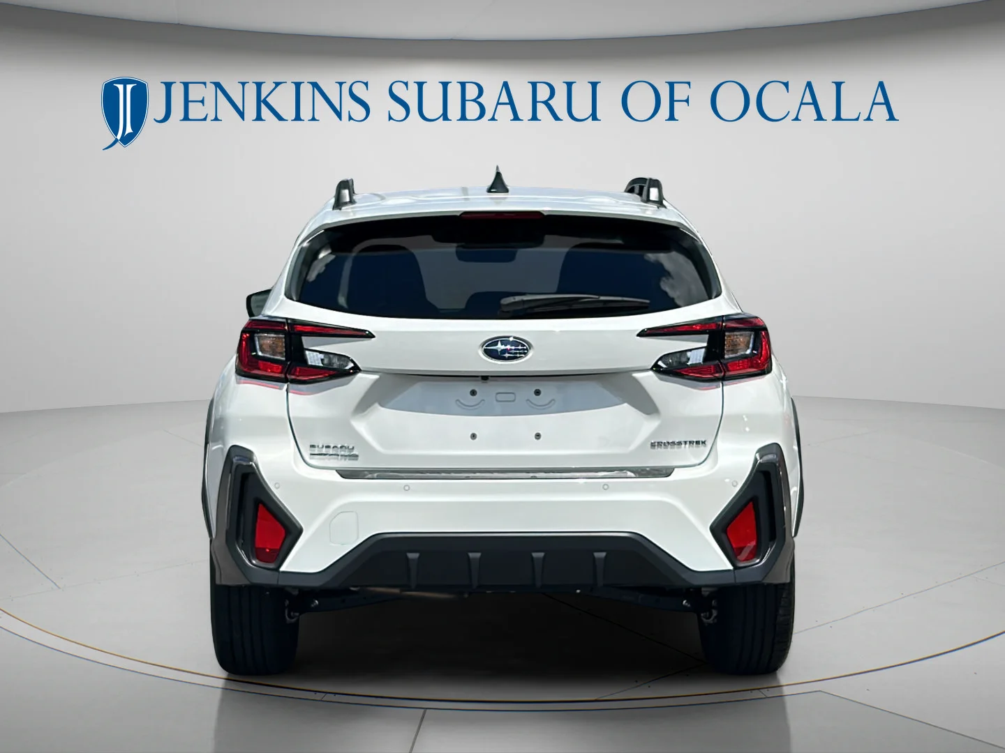 Used 2025 Crystal White Pearl Subaru Limited image 4