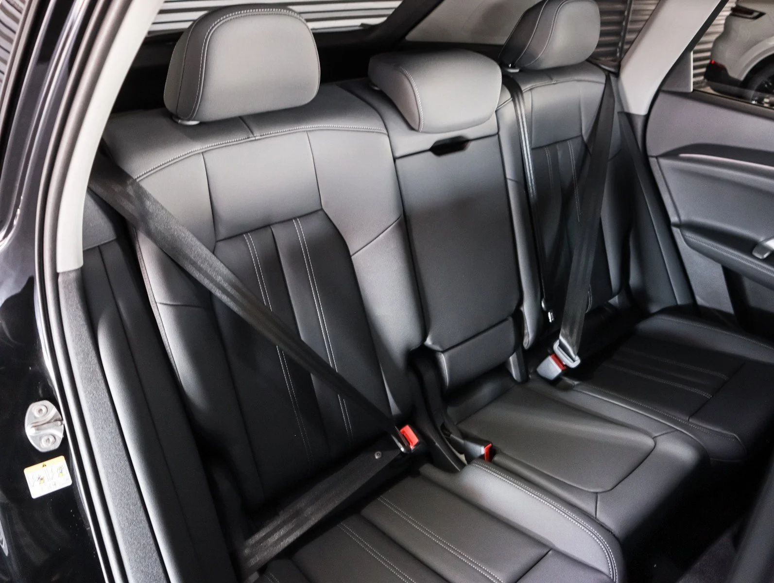 2026 Audi Q5 Premium - Photo 8