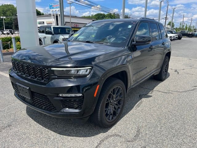 Used 2023 Diamond Black Jeep Summit Reserve 4xe image 7