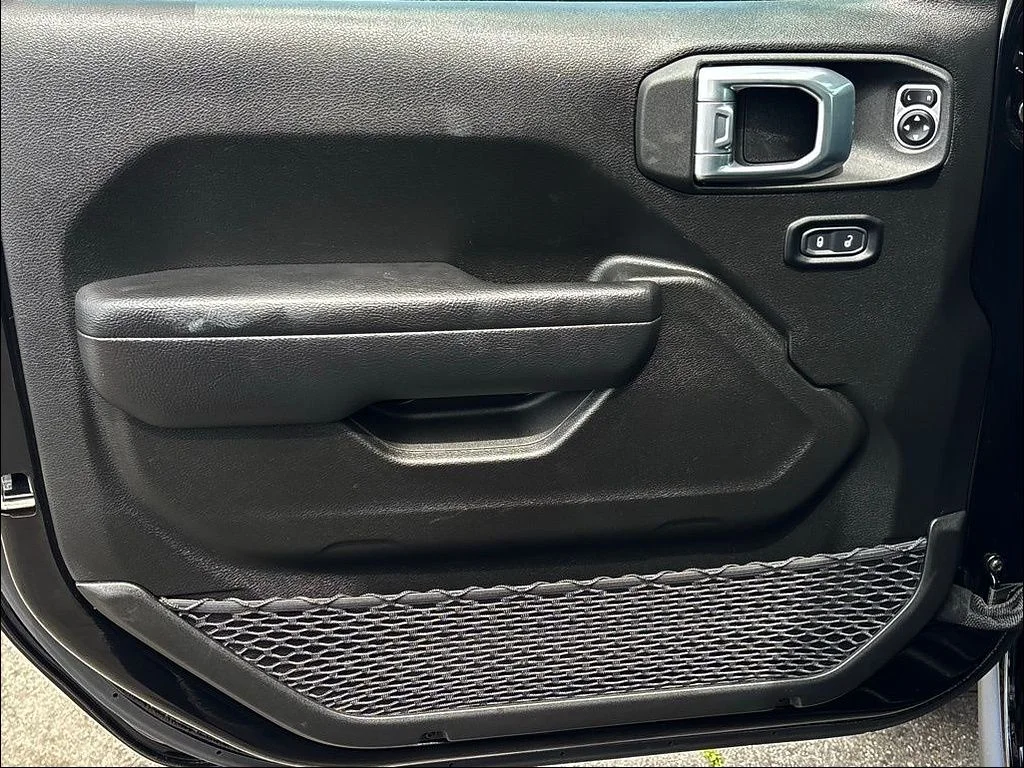 Used 2024 Black Jeep Rubicon image 16