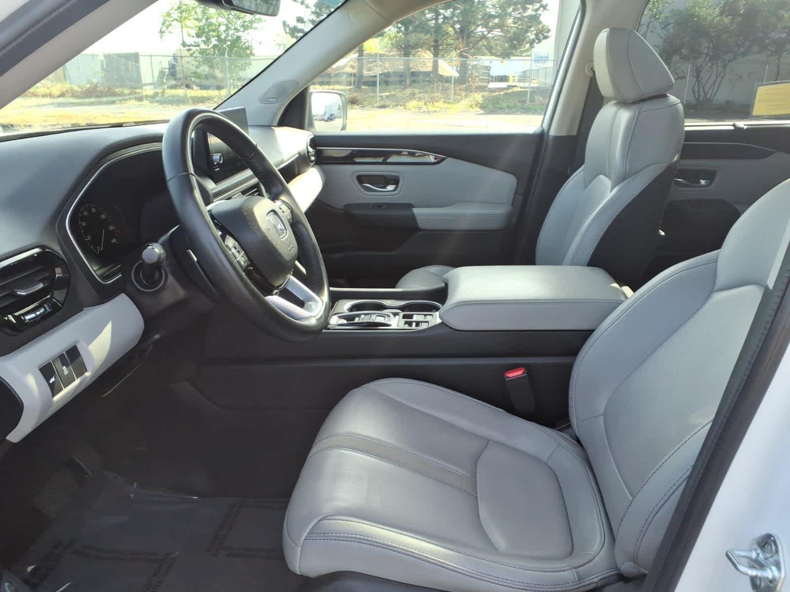 2024 Honda Pilot Touring - Photo 17
