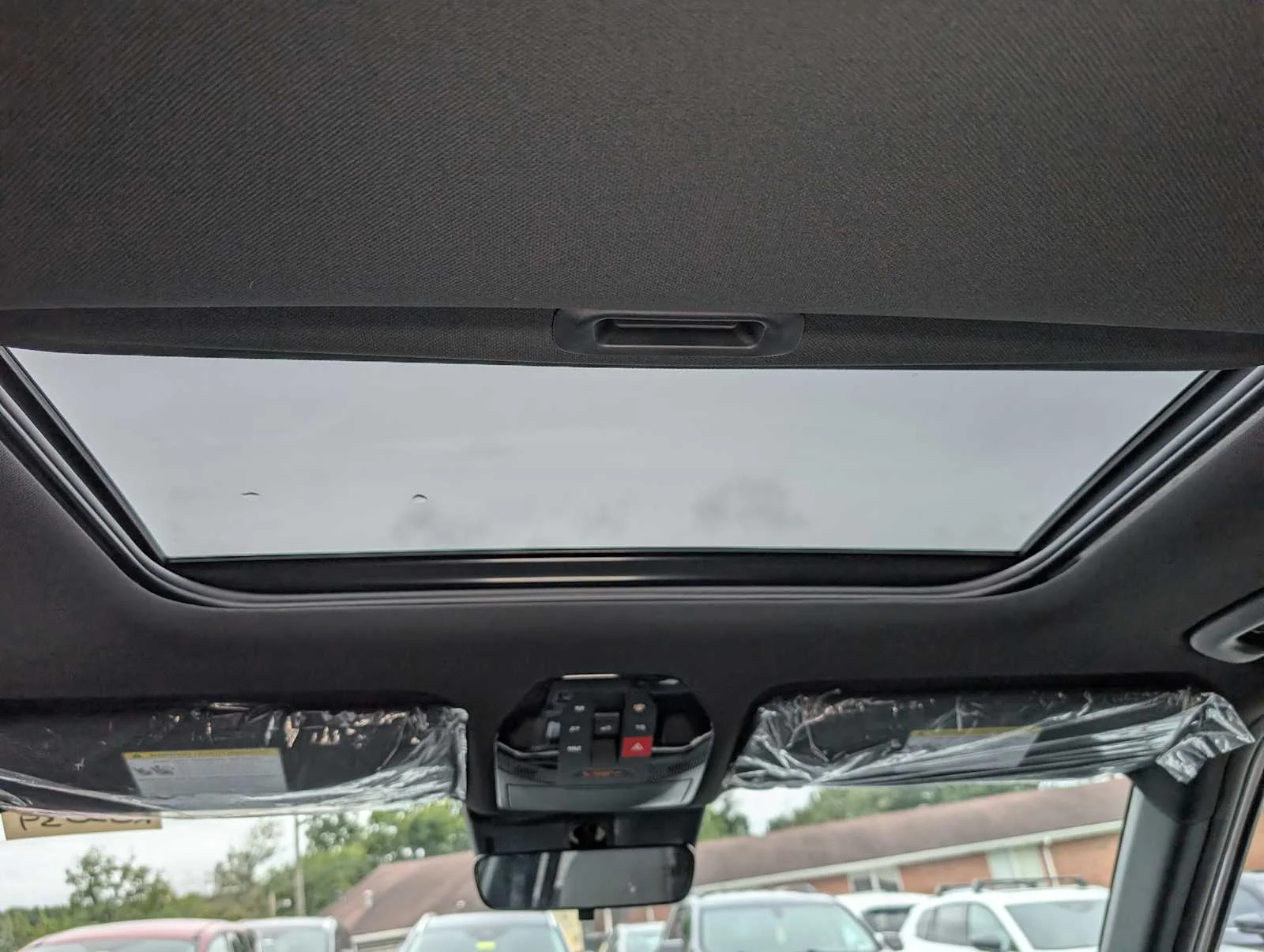 New 2027 Glacial White Pearl Kia S image 15