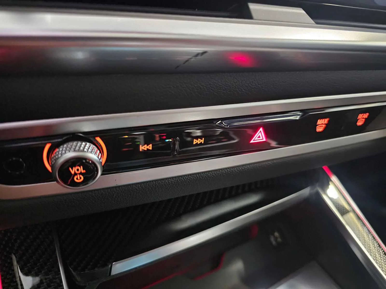 New 2026 Brooklyn Grey Metallic BMW M60i image 18