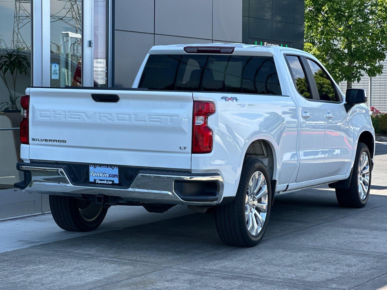 Used 2020 Summit White Chevrolet LT image 3
