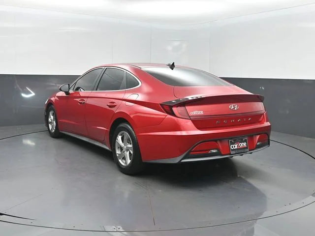 Used 2021 Red Hyundai SE image 23
