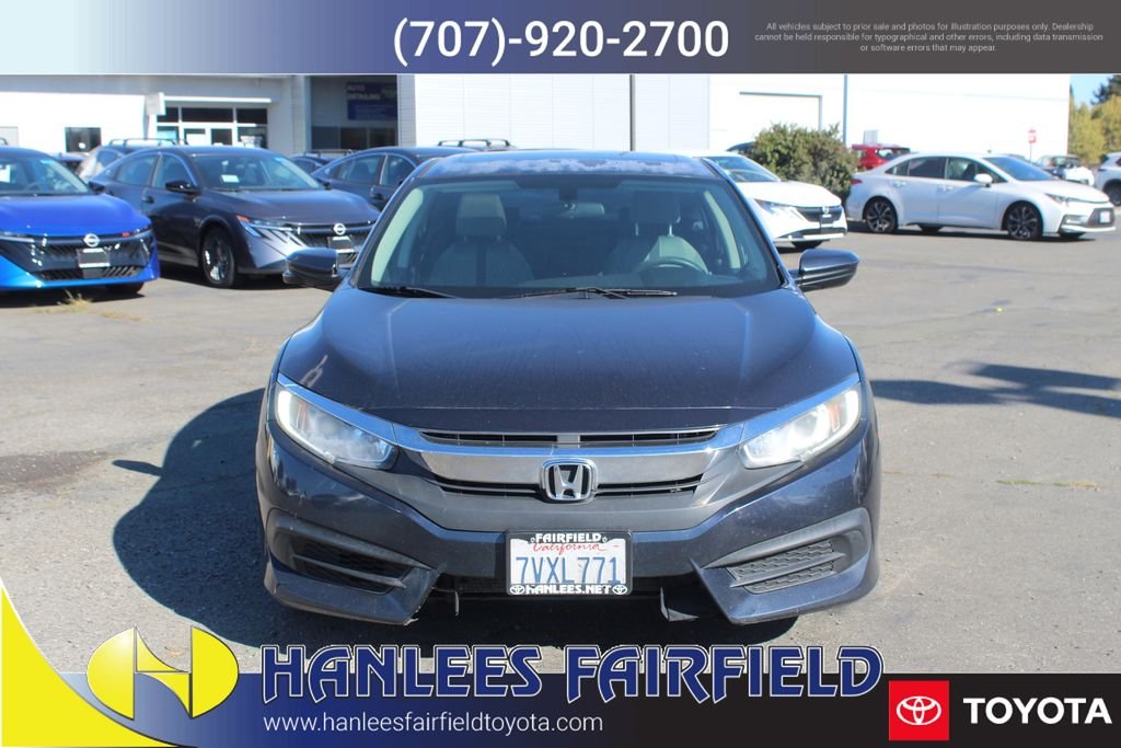 Used 2017  Honda EX image 4