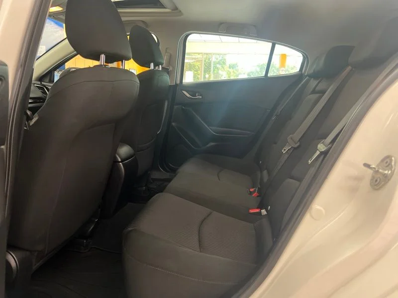 Used 2016 White Mazda i Grand Touring image 15