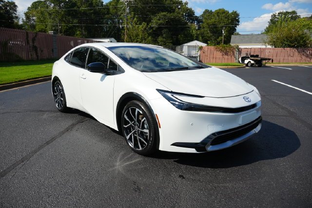Certified Used 2026 Beige Toyota XSE image 1