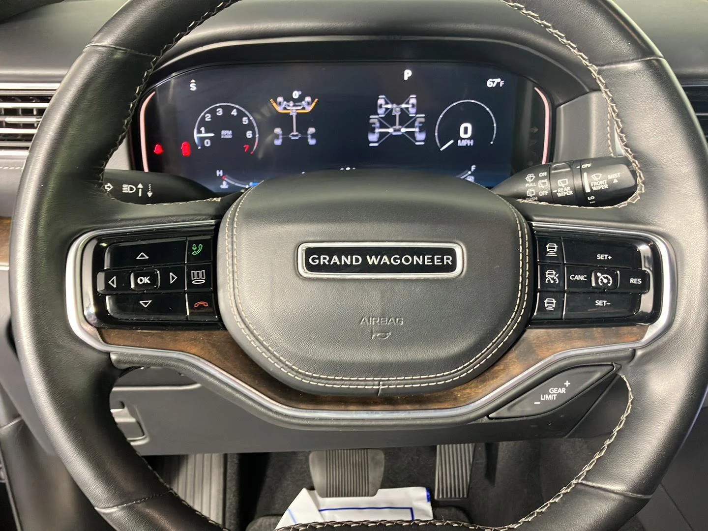 Used 2022 Diamond Black Crystal Pearlcoat Jeep Series II image 15