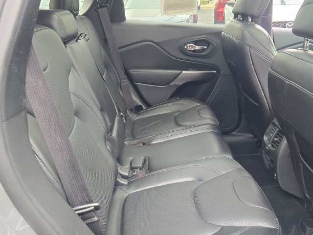 Used 2020 Gray Jeep Limited image 9
