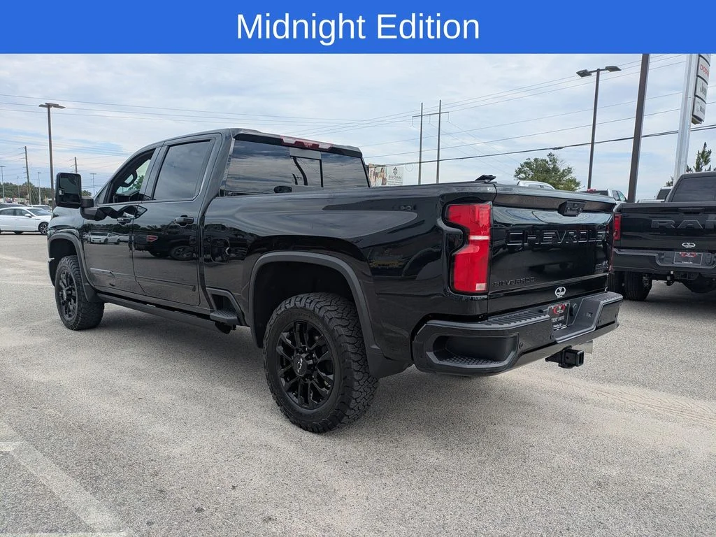 Used 2025 Black Chevrolet High Country image 6