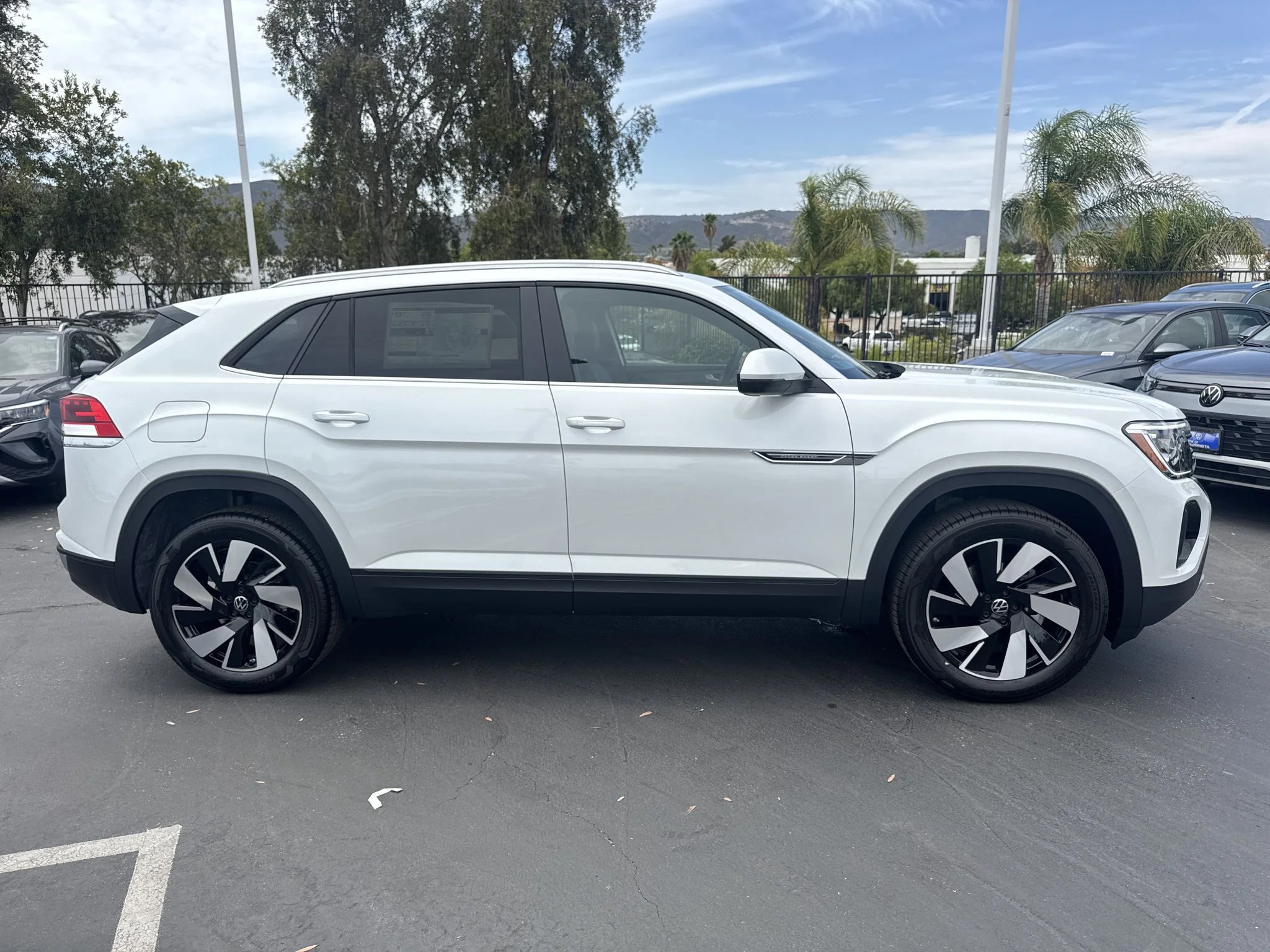 New 2026 Opal White Pearl Volkswagen 2.0T SE w/Technology image 8