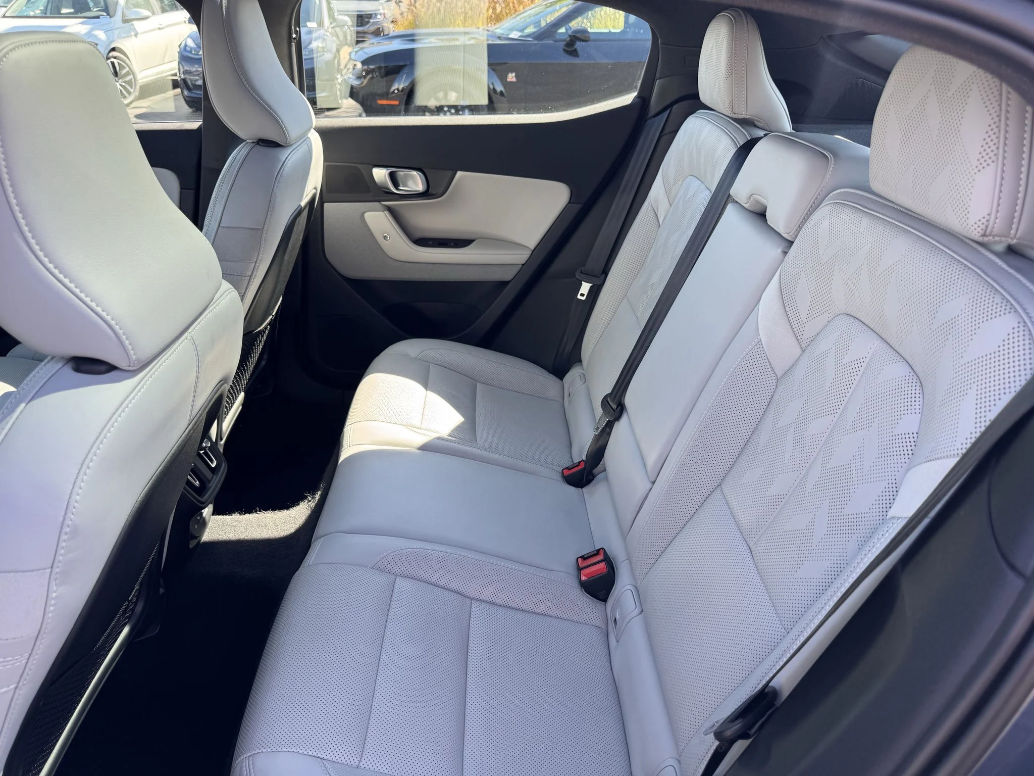 Used 2024 Midnight Metallic Polestar Long Range Dual Motor image 29