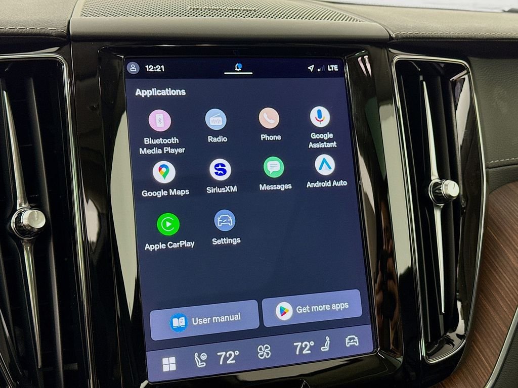 Used 2023 Silver Volvo B5 Ultimate Bright Theme image 16