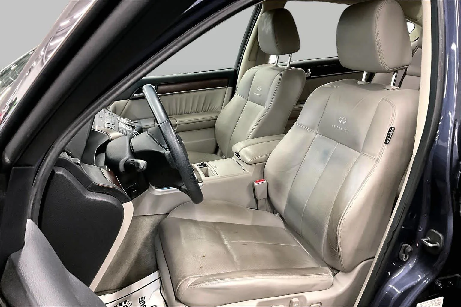 Pre-Owned 2010 INFINITI M35