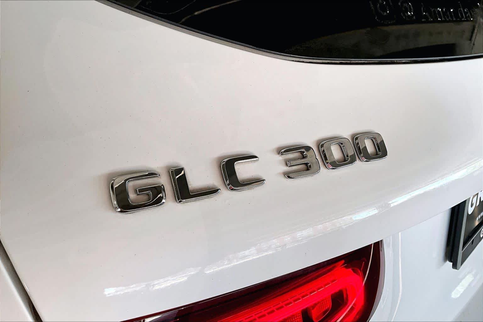 Used 2021 Polar White Mercedes-Benz GLC 300 image 9