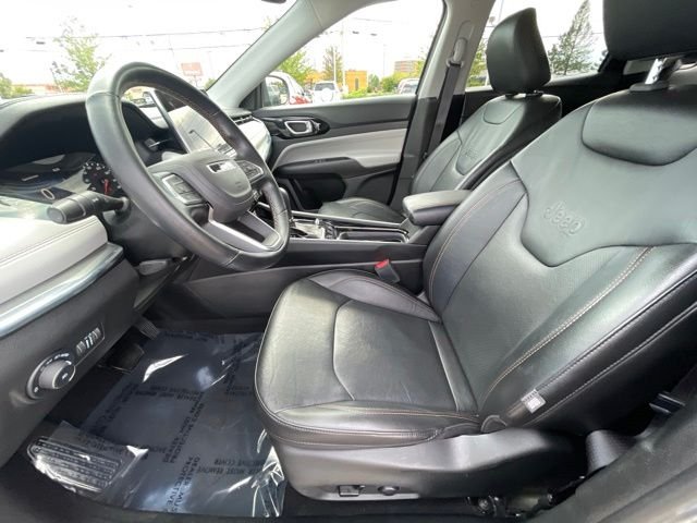 Used 2022 Billet Silver Metallic Jeep Limited image 16