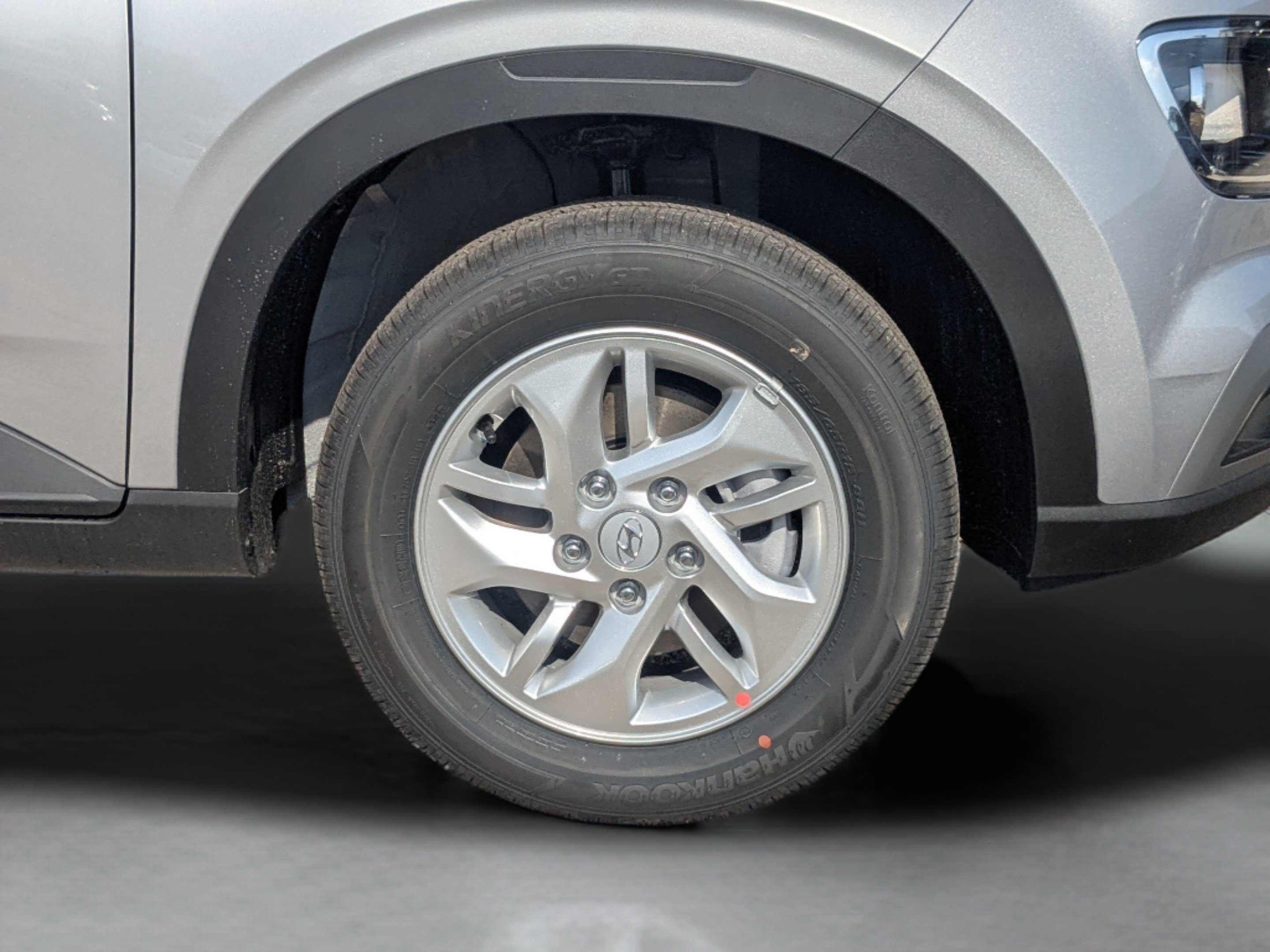 New 2026 Shimmering Silver Hyundai SE image 11