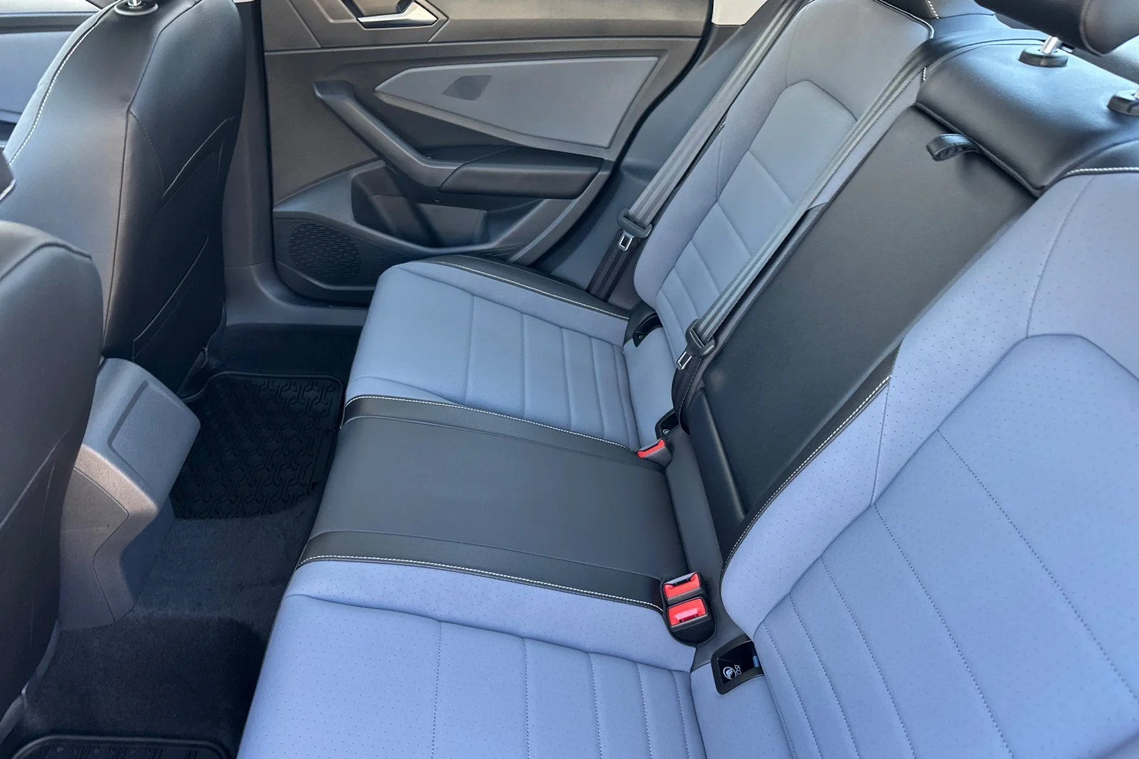 New 2026 Blue Volkswagen 1.5T SE image 10