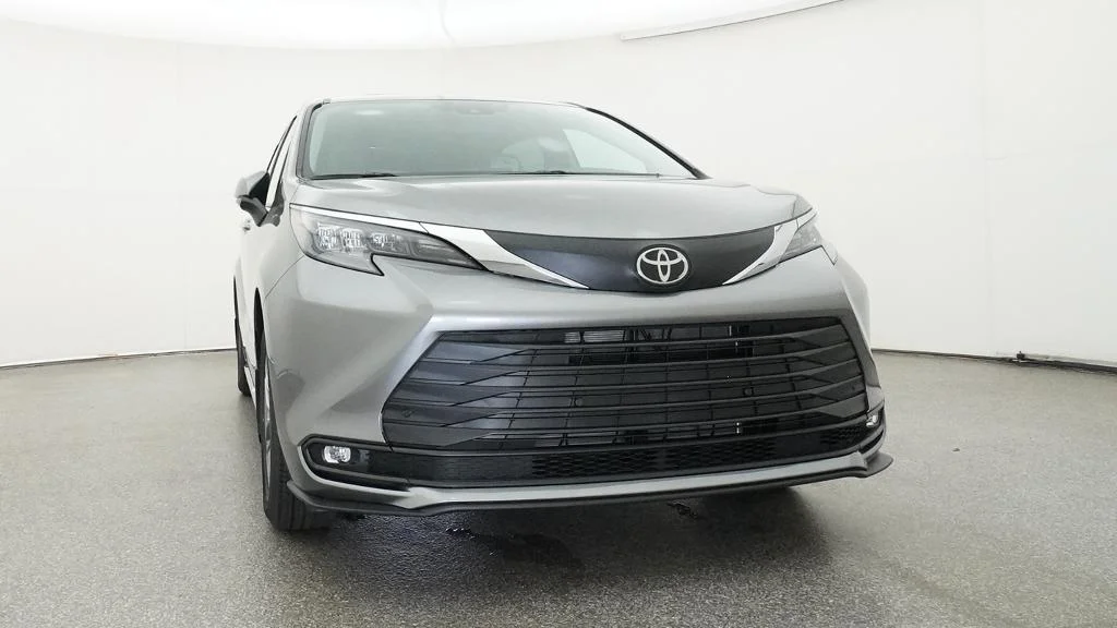 New 2026 Heavy Metal Toyota XLE image 7