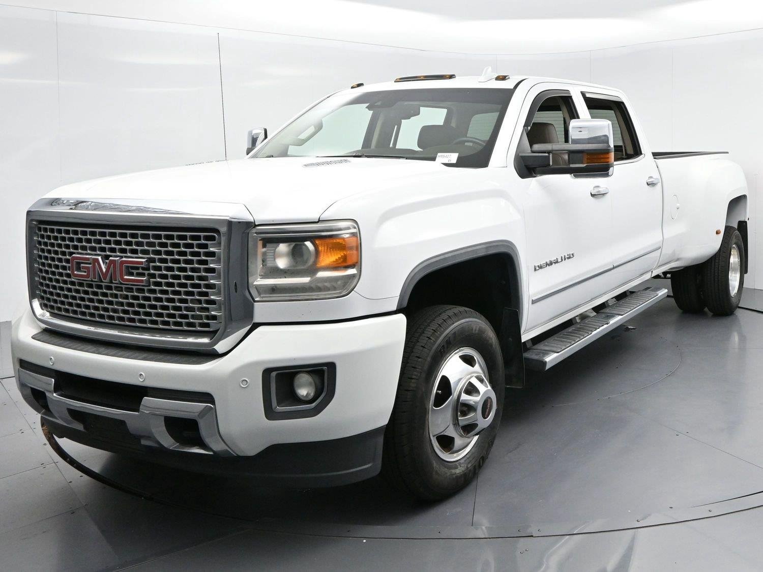 Used 2016 Summit White GMC Denali image 3