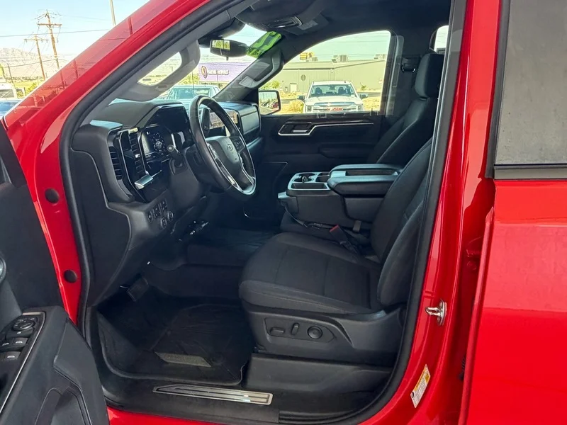 Used 2022 Red Hot Chevrolet RST image 17