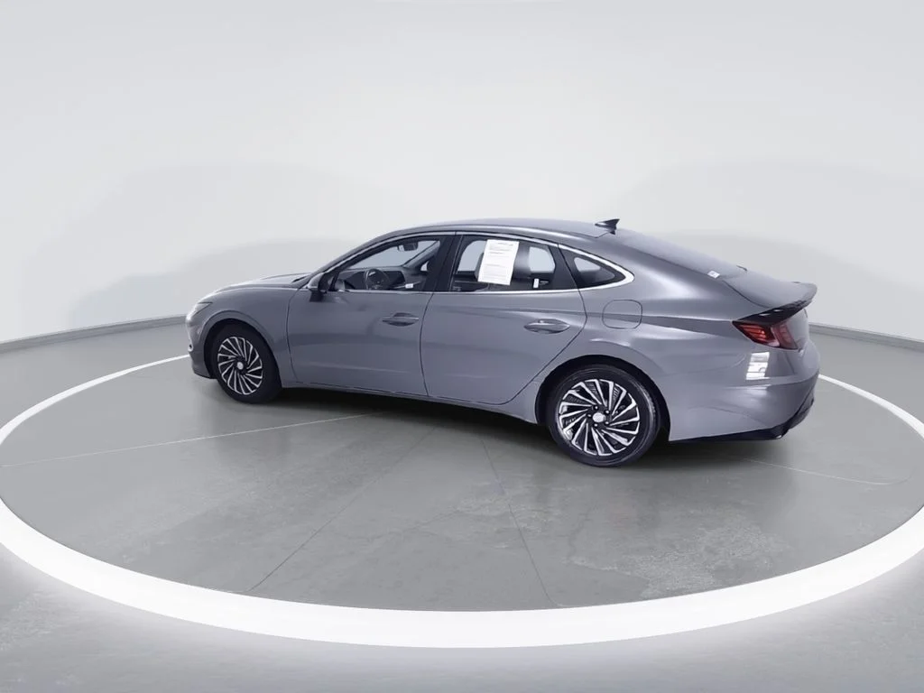 Used 2023 Gray Hyundai SEL image 6