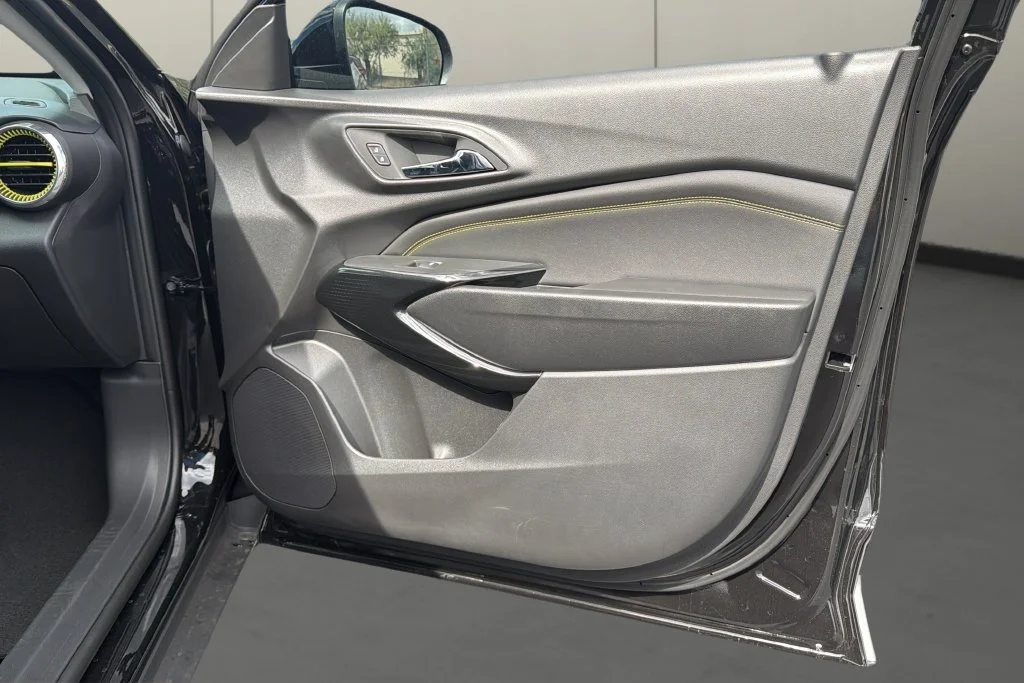 New 2026 Mosaic Black Metallic Chevrolet LT image 17
